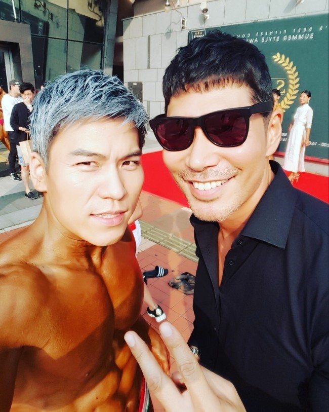/user/s/stronggym/editor/1709/a2810fa7ac0cf4204aecd2c65cc78616_1506659018_7693.jpg 이미지크게보기